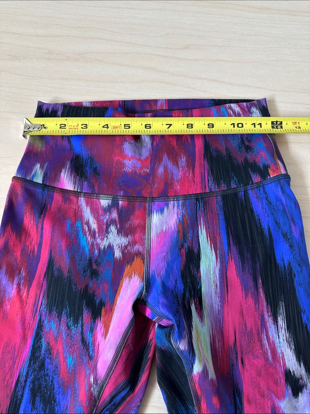 Lululemon colorful leggings size 6, excellent condition! Worn once - Picture 3 of 8